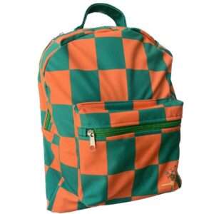 Mochila de diseño Circo marca Mirador Art Studio en tela impermeable con diseño de cuadros verdes y naranjas - Vista lateral